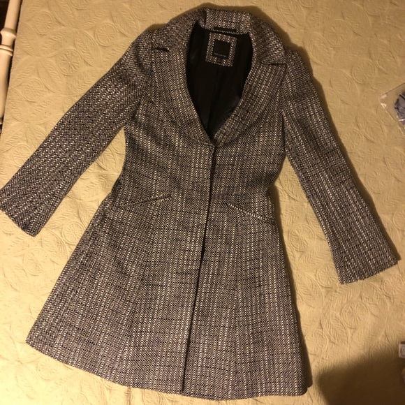 Coat; EUC; The Limited; Black, & White; Size Medium - Picture 2 of 16
